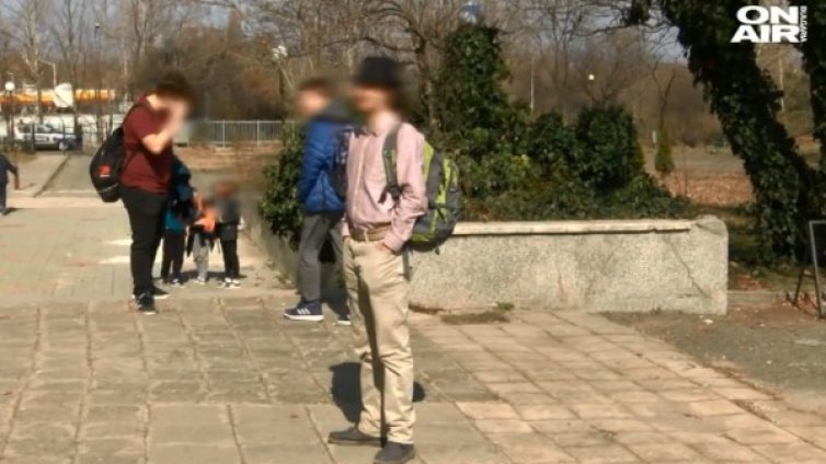 Бунт в английската гимназия в Бургас заради "тъп" дрескод