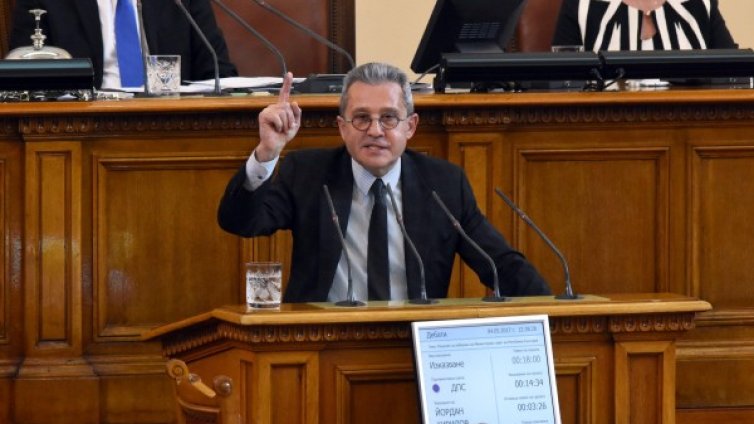 Нямало сделка ГЕРБ &ndash; ДПС: Нито за ветото, нито за вероизповеданията