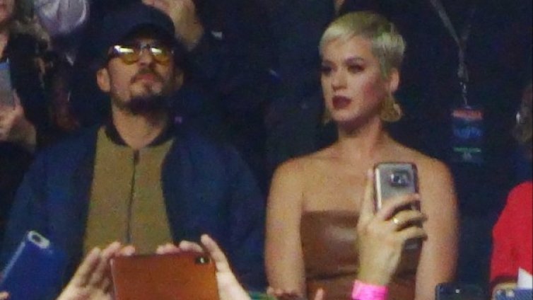 На крилете на любовта: Кейти Пери и Орландо в Дисниленд