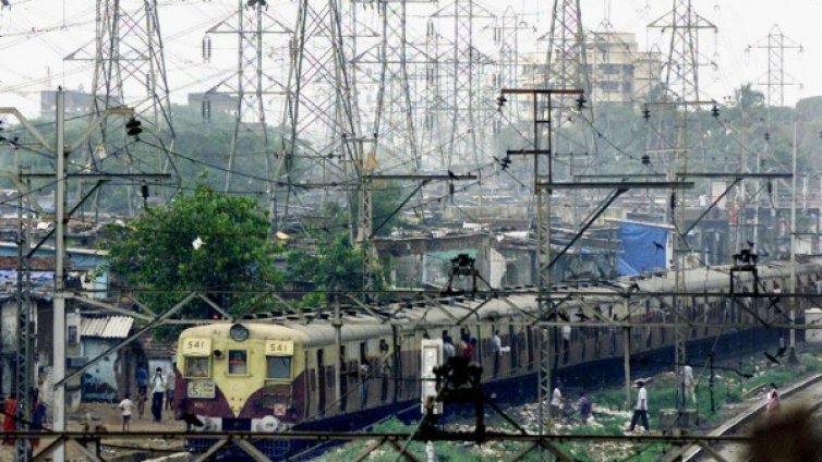 Дете пострада сериозно заради селфи върху влак 