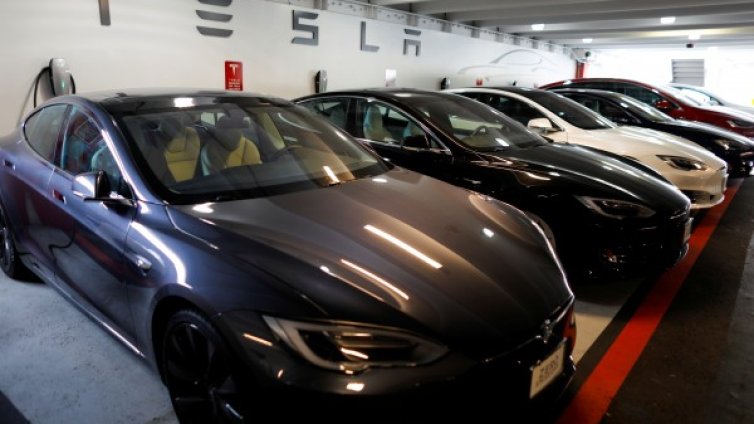 Опасни ли са автономните автомобили на Tesla? 
