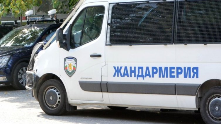 Полицията провежда акция в ромския квартал на Кюстендил