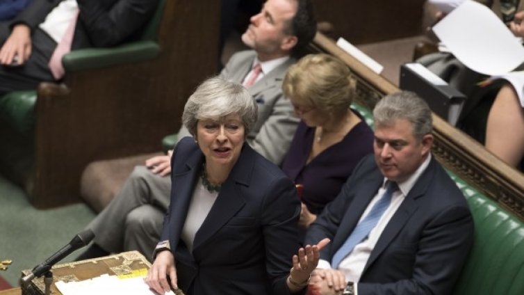 Британски депутати отхвърлиха "твърд" Brexit