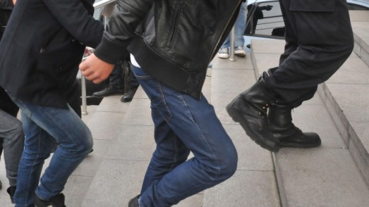 Откриха 27 чужди граждани във влак на гара Пловдив