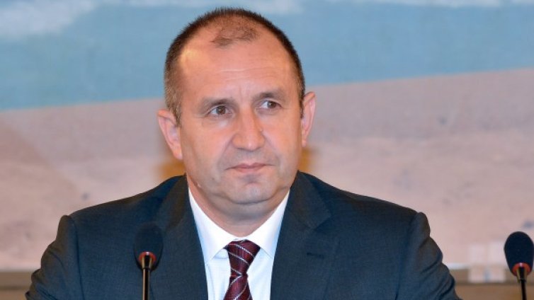 Радев за имотите на властта: Не просто сделки, проблем на държавността!