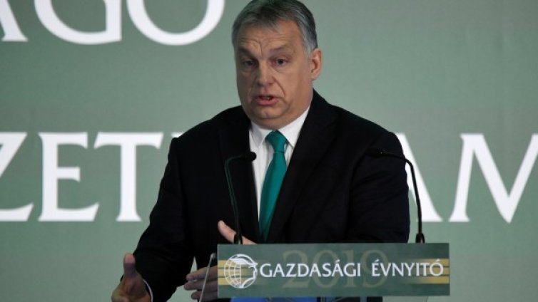  Спорни реформи: Деветте години власт на Орбан в Унгария