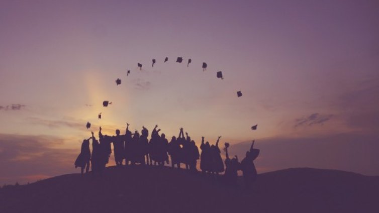 Проблемите и успехите в българското образование