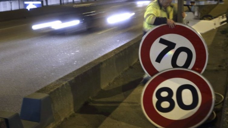 Нова система автоматично ще ограничава скоростта на колите
