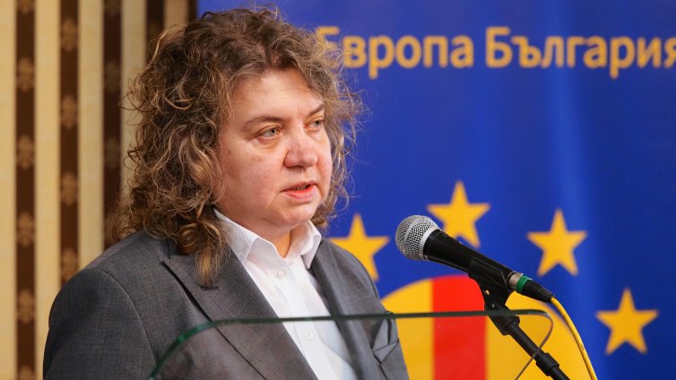 Киселова съветва: Без крайности след арестите в София и Варна, преди да се произнесе съда