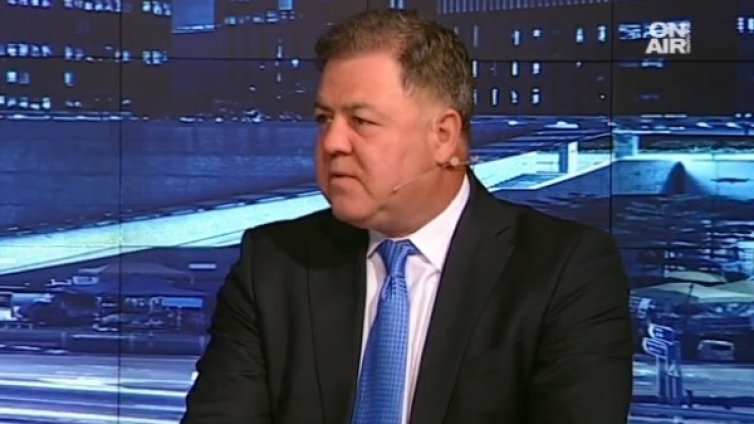 ГЕРБ и БСП се карат: ДПС ли ще спечели?