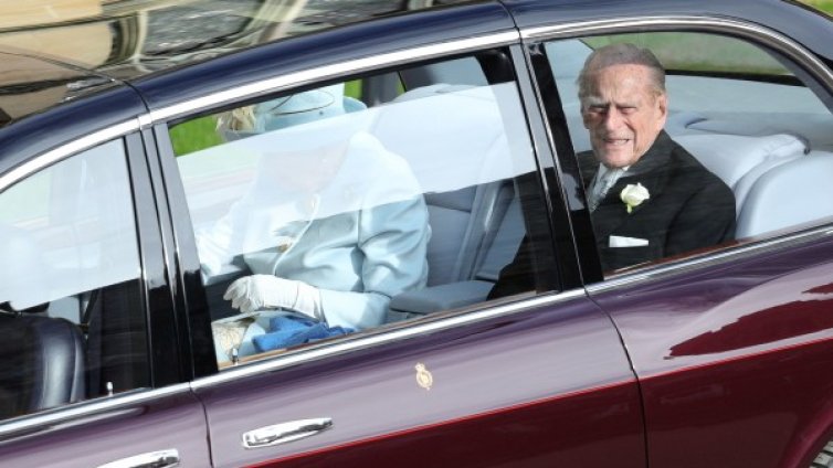 На 92 години: Кралица Елизабет спира да шофира