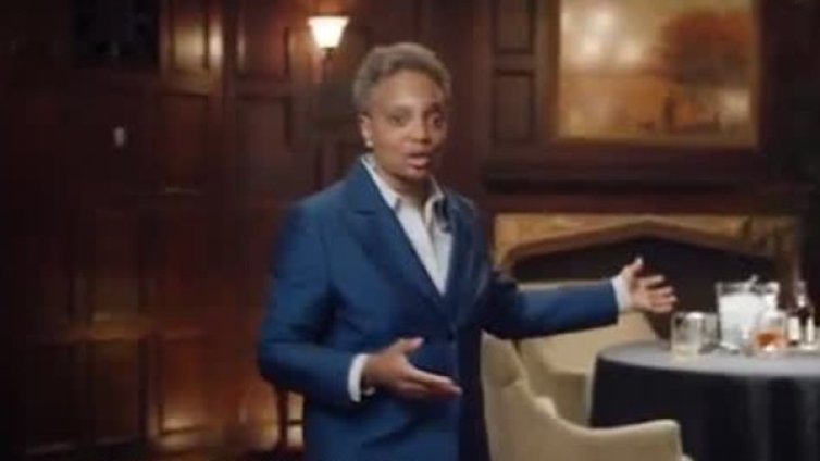 Историческо: Чикаго с нов кмет &ndash; тъмнокожа жена гей