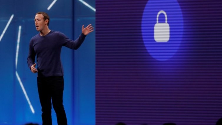 Нов случай на изтекли лични данни от Facebook