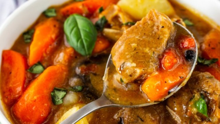 Рецептата Dnes: Яхния с агнешко