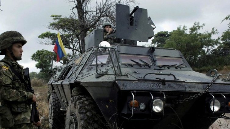 Венецуела ще продължи да работи с Русия във военната област