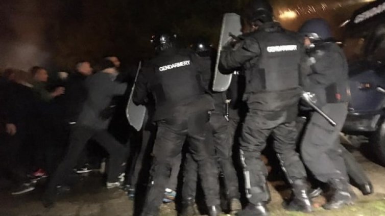 В Габрово отново сблъсъци с полицията, има задържани