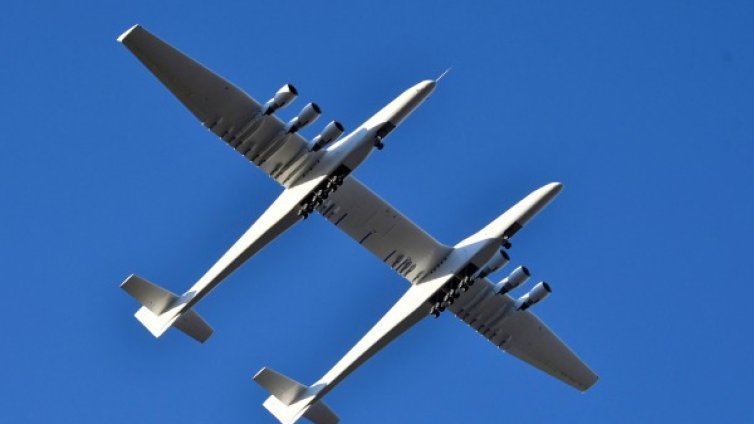Най-големият самолет създаван някога - полетя