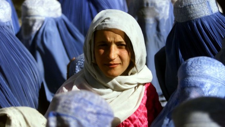 Бой с пръчка за жена заради любов преди брака