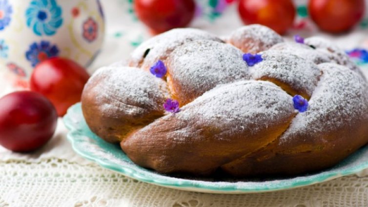 Рецептата Dnes: Бърз великденски козунак 