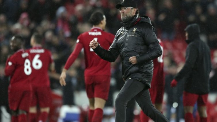 Ливърпул не се предава, отново на върха в Англия