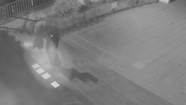 Баща на първолак сипе заплахи и иска уволнения в столично училище