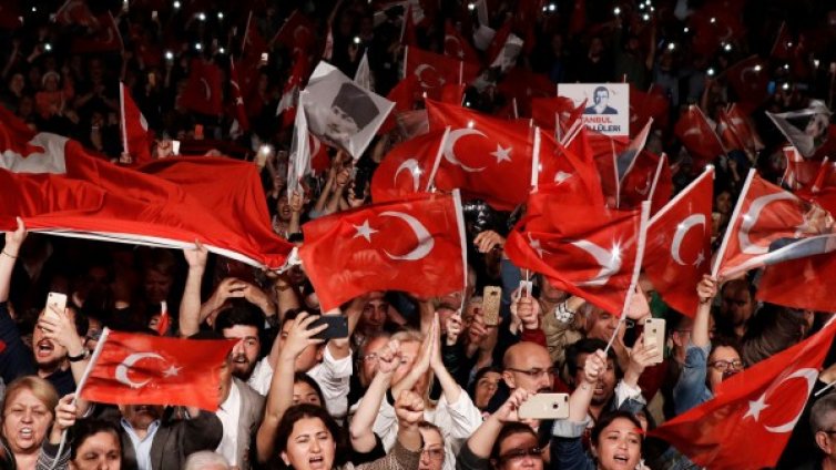 Правят нови избори в Истанбул, отмениха резултатите от март 