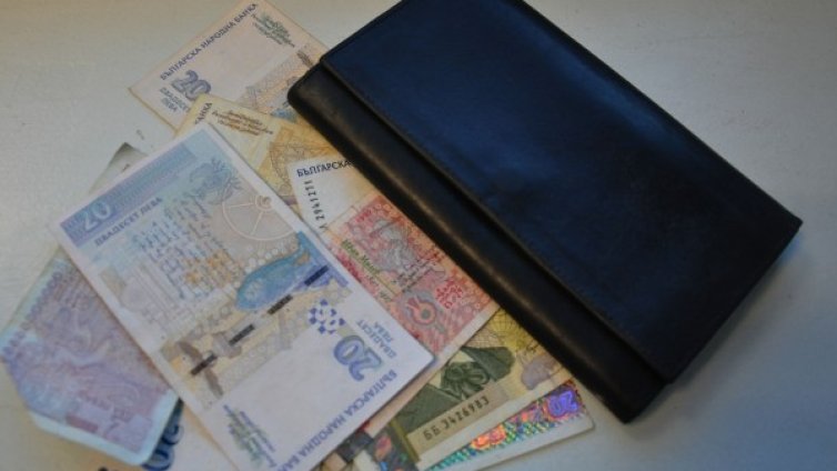 Четири години затвор за "Дай портмонето!" със 180 лв. 