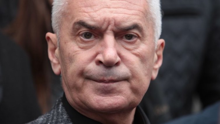 Евродепутатите на Сидеров ще свалят санкциите срещу Русия