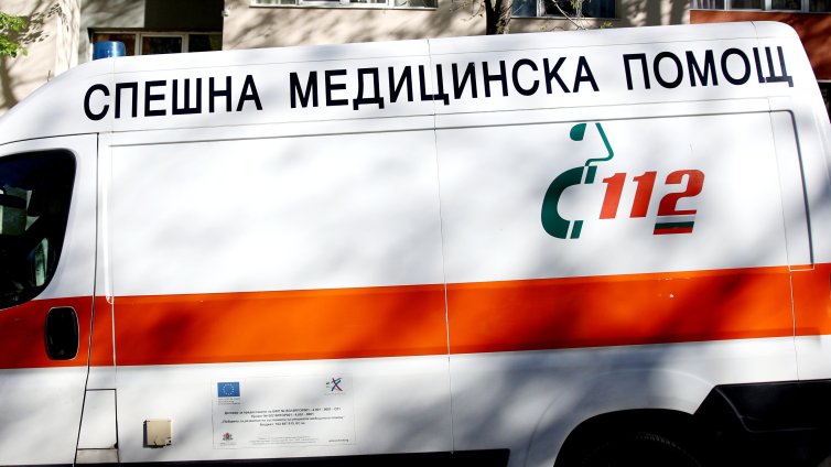 Млад мъж в болница с порезна рана след битов скандал в село Зимница
