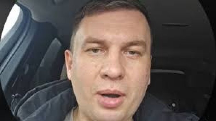 Пратиха блогърът, разкритикувал Путин, в лудница 