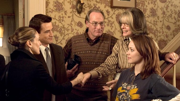 В памет на Даян Кийтър: Култовият филм "Камъкът на раздора" ще има втора част