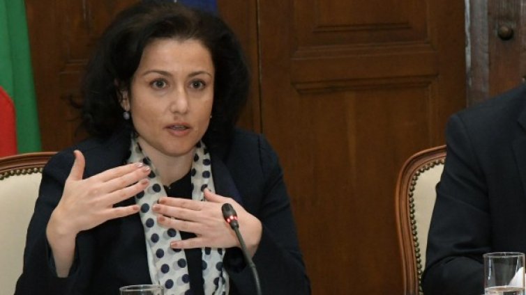Набързо: НС освободи Порожанов, Танева сяда в стола му