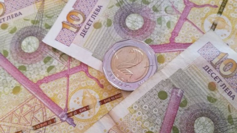 Русенка даде на два пъти солидни суми на ало апаши