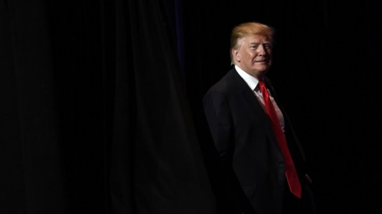 Тръмп сипе заплахи към Иран в социалните мрежи: "Край"!