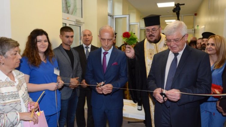 Здравният министър откри новата АГ клиника в Стара Загора