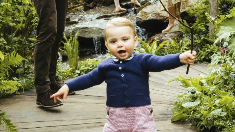 Кейт и Уилям с децата сред природата