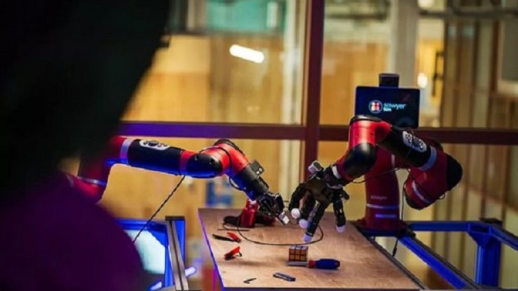 Чрез роботи Facebook прави изкуствения си интелект по-умен