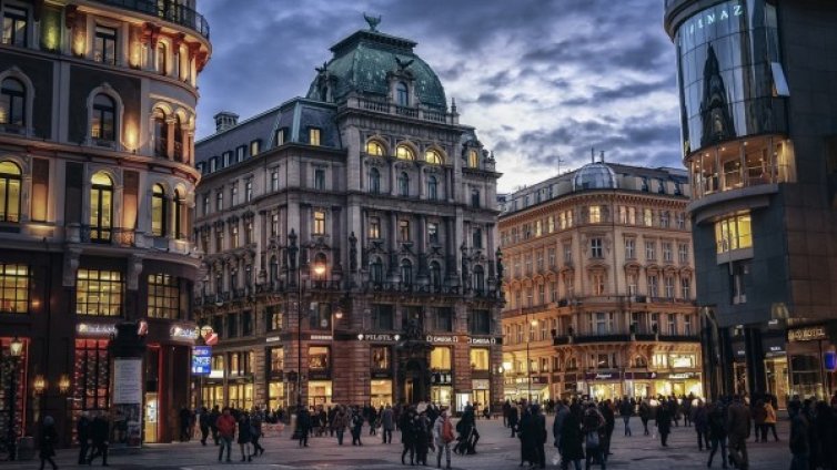 Австрия е руският Троянски кон на ЕС, твърди експерт