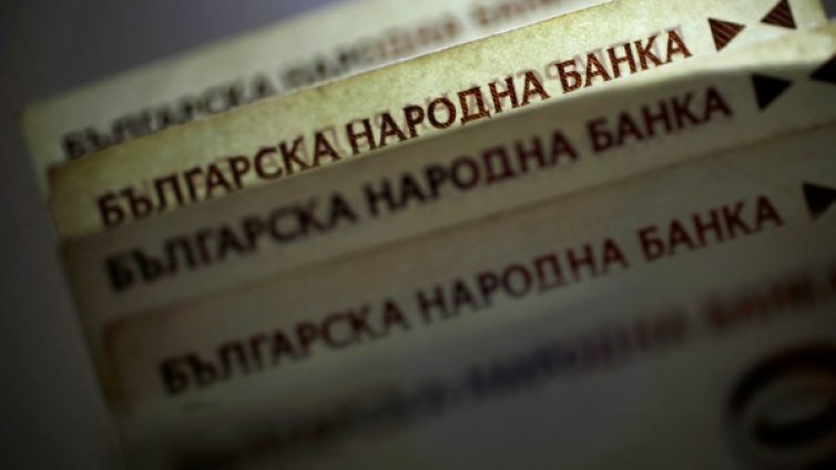 Българинът развързва кесията - харчи за курорт, техника и ремонти
