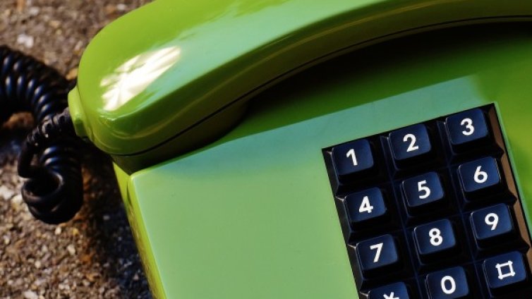 Жители на Шумен се оплакват от "странни обаждания" 