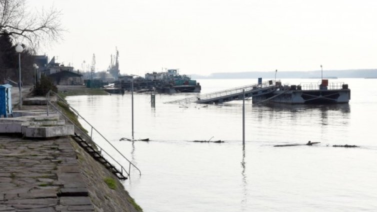 Майката на удавеното бебе скочила с него
