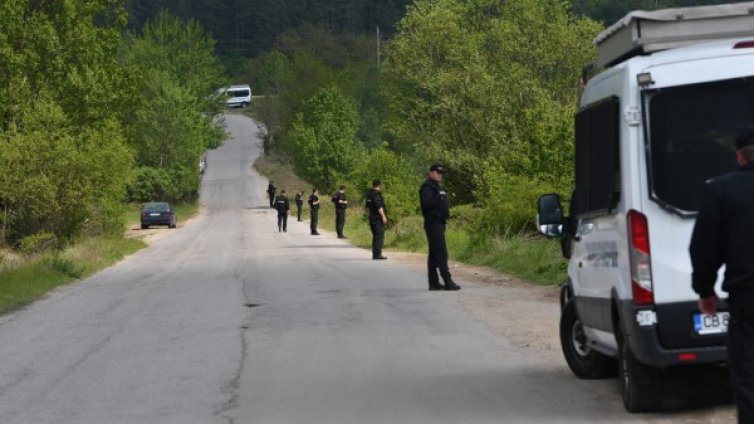 Живот под полицейска защита: Сестрата на убитата жена в Костенец