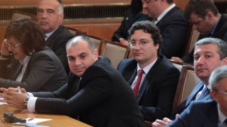 От БСП оцениха: Докато ни нямаше, в НС не са свършили нищо!