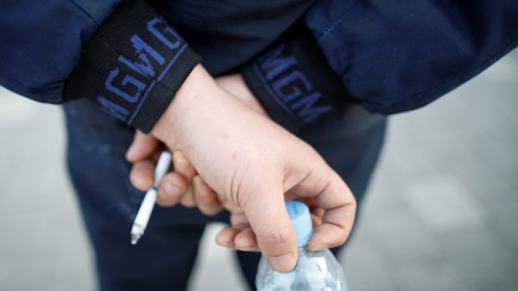 Все повече хора захвърлят цигарите, но заболяванията скачат