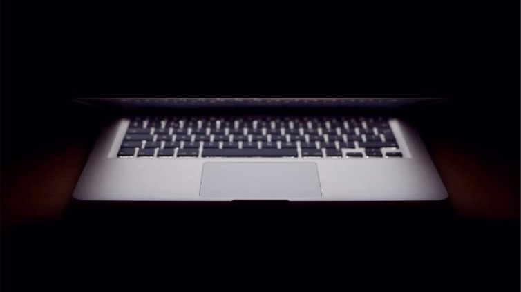 Задържаха 10 педофили, изнудвали деца между 7 и 12 години