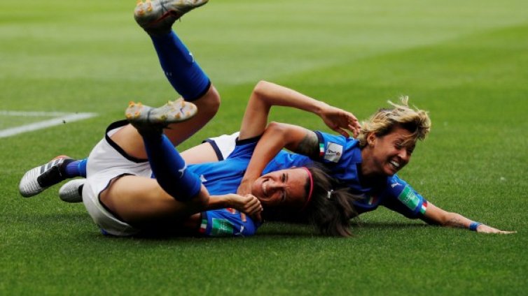 Футболът за жени &ndash; от забраните до собствената лига