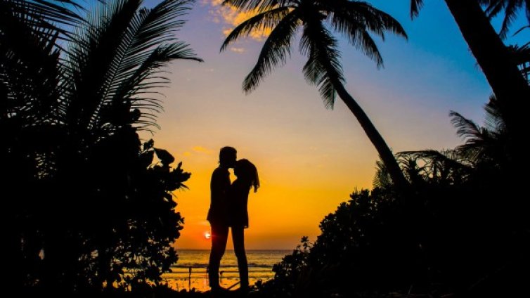 Какво чака зодиите в любовта през лято 2019?