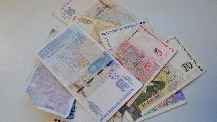 За 10 г.: Средната пенсия нагоре със 100 лв., но по-малко я вземат