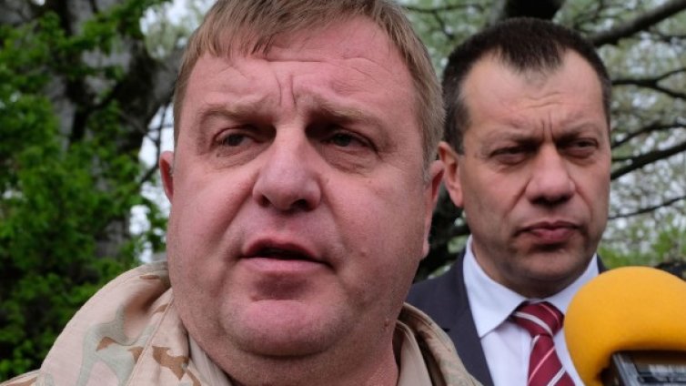 Каракачанов тръпне: До седмица идва официалната оферта за F-16!