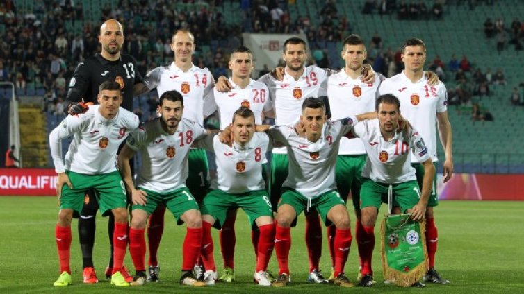 България пропадна в ранглистата на ФИФА